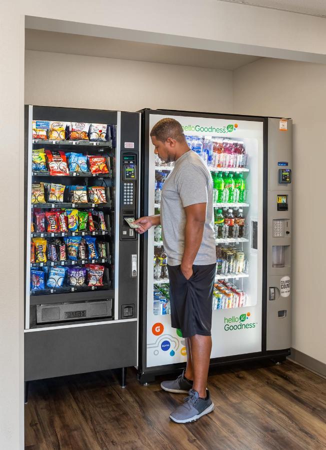 Woodspring Suites トピカ エクステリア 写真