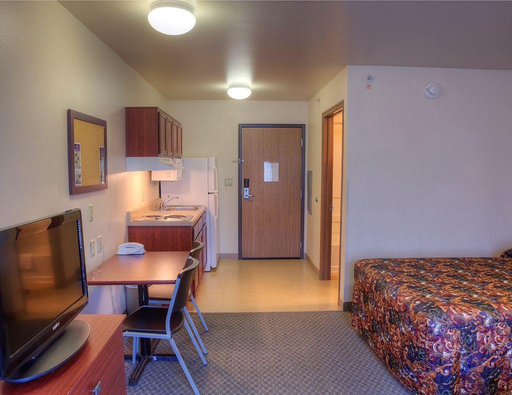 Woodspring Suites トピカ 部屋 写真