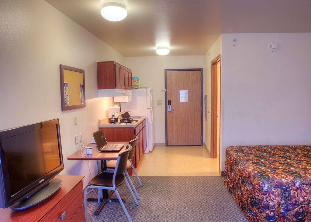 Woodspring Suites トピカ 部屋 写真