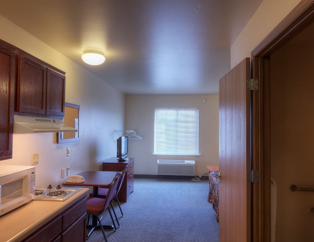 Woodspring Suites トピカ 部屋 写真