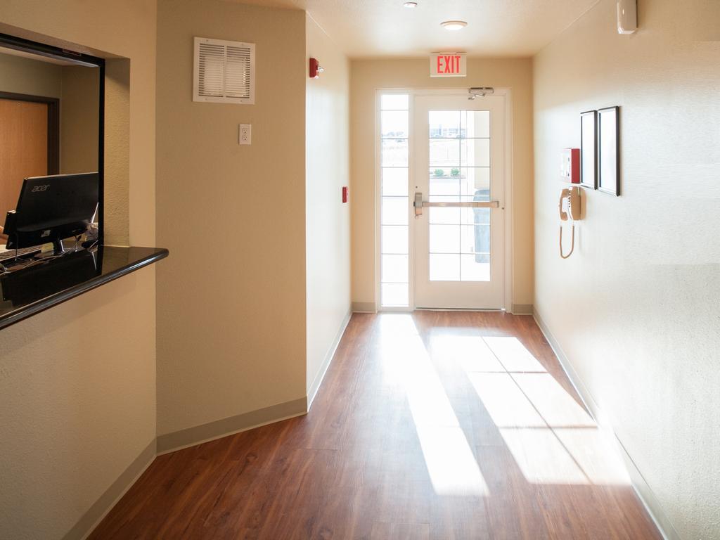 Woodspring Suites トピカ エクステリア 写真