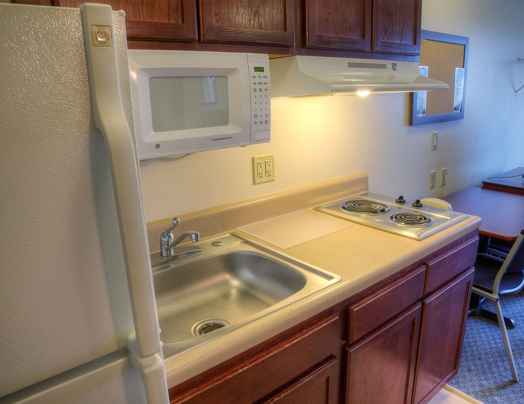 Woodspring Suites トピカ 部屋 写真